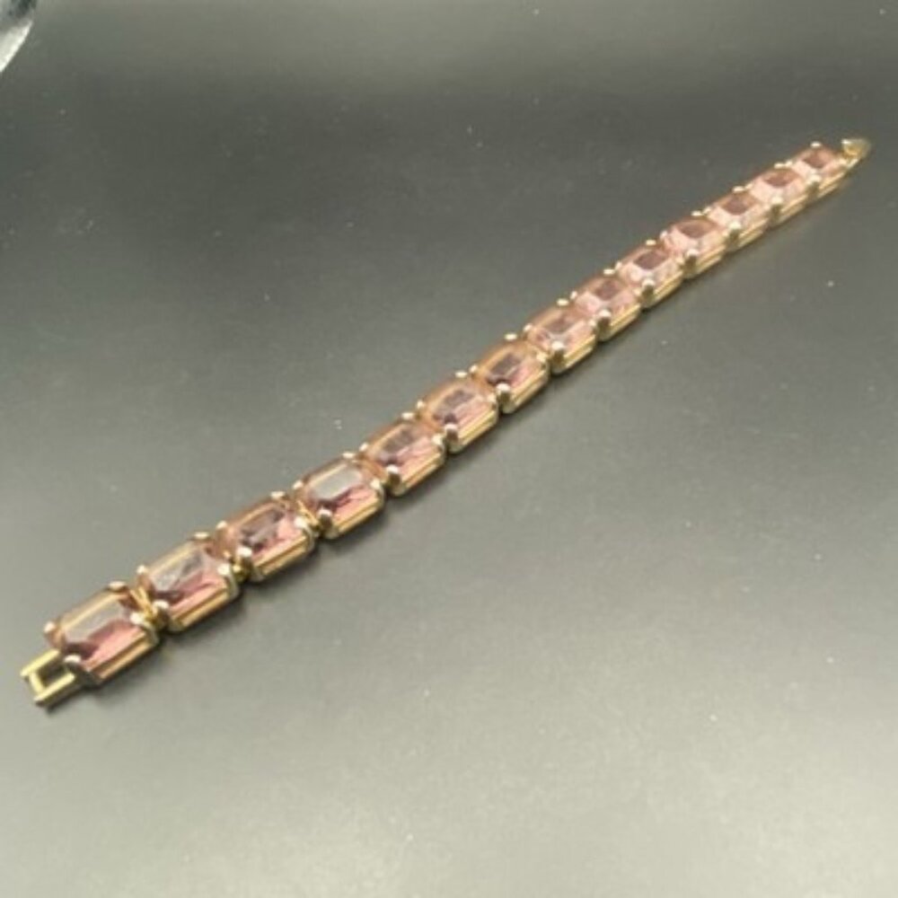 Vtg Monet Signed Purple Emerald Cut Glass Crystal Tennis Bracelet Gold Tone 7.5" - Picture 5 of 10